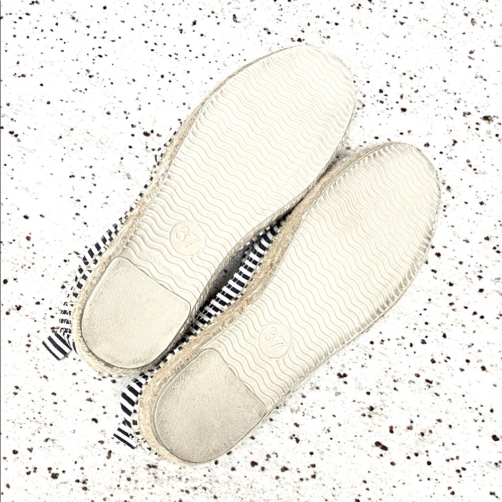 Espadrilles Shoes Toss Designs - Picture 9 of 9